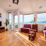 Apartman Sun Hills 8 *