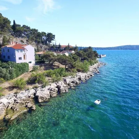Sun Hills 8 * Split