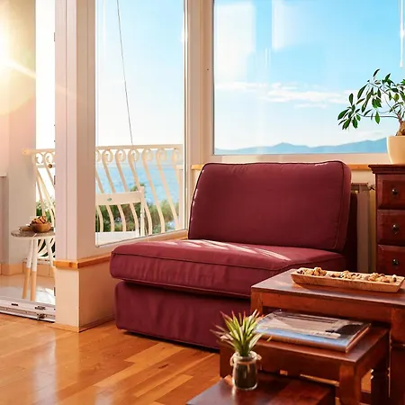 Sun Hills 8 *